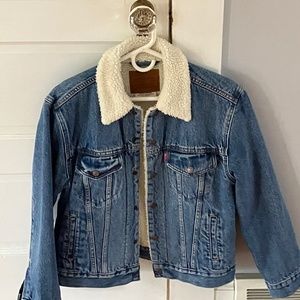 Levi’s Women Sherpa Trucker Jacket